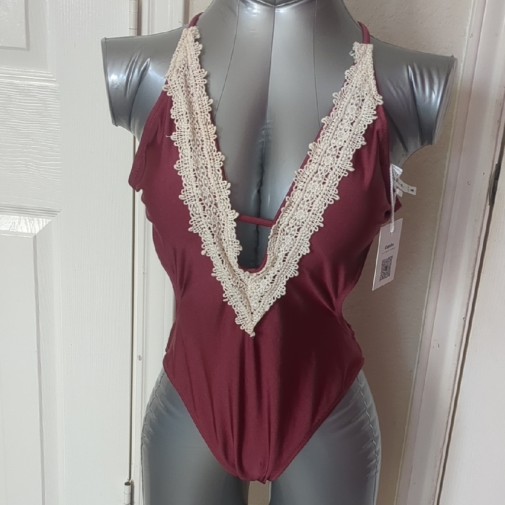 Cupshe Women Red Wine/Maroon One Piece Bathing Suit/Beige Lace V-Neck-NWT Size S